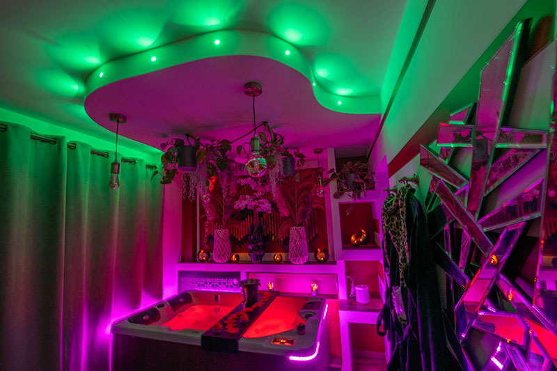 Jacuzzi spa love room Genève, savoie, haute savoie, Annecy, ain, france